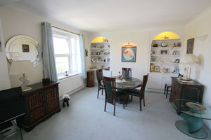 Sitting/dining room- click for photo gallery